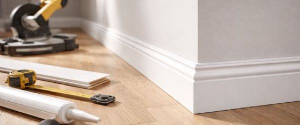 踢腳板完整介紹｜功能、種類、材質、尺寸與選購重點一次看懂